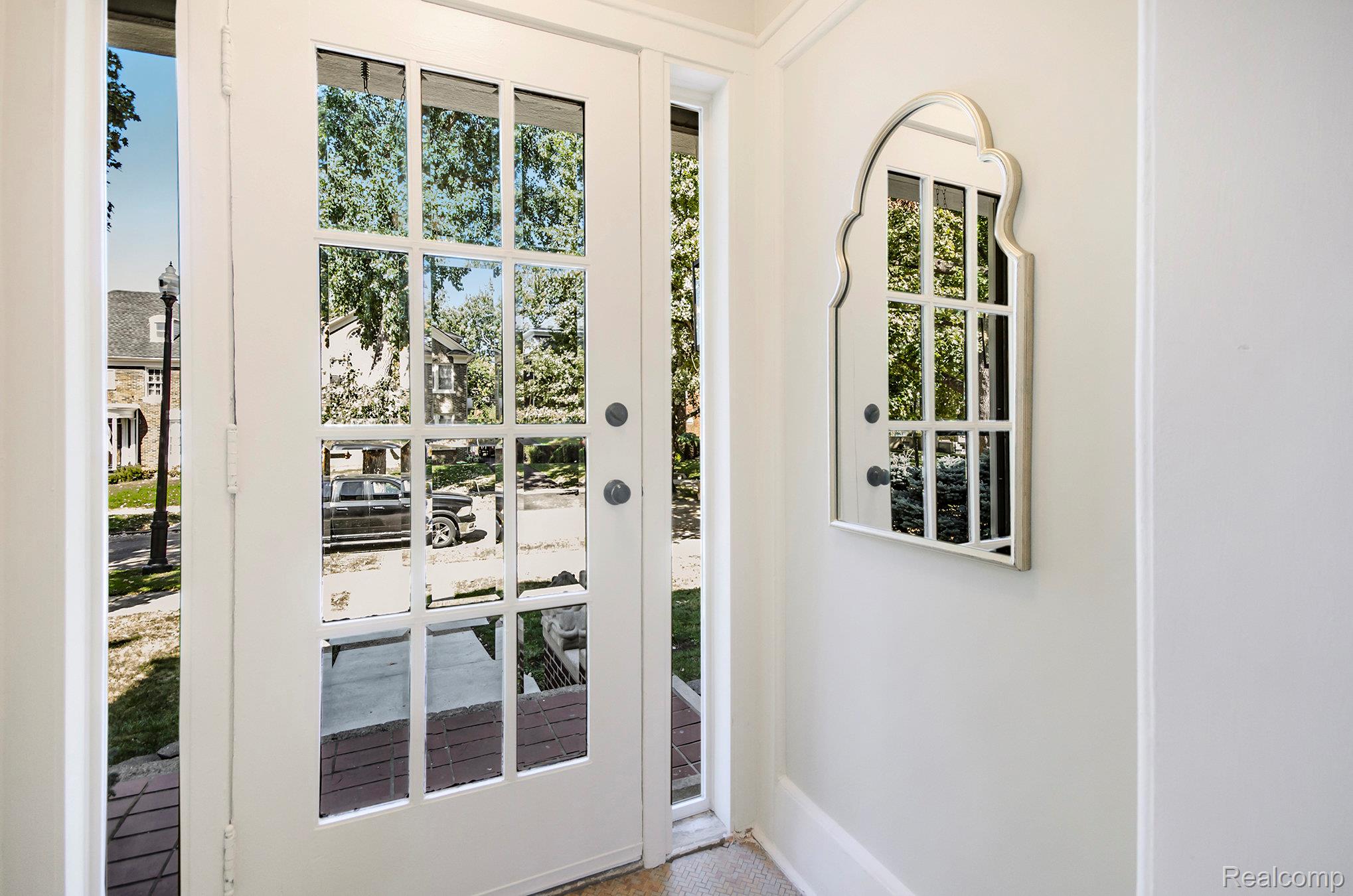 1467 Longfellow Street