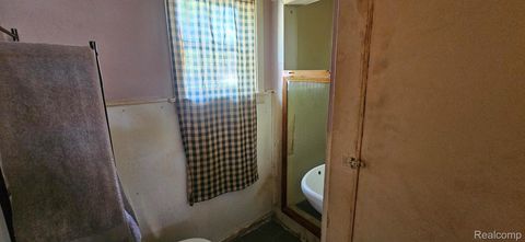 Tiny photo for 1819 S Niagara Street, Saginaw City, MI 48602 (MLS # 20261039663)