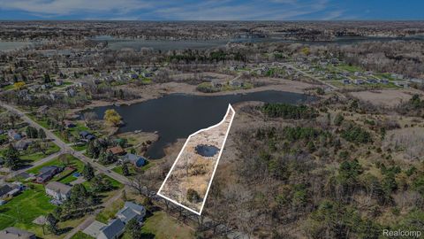 02 Butcher Road Fenton Charter Township MI 48430