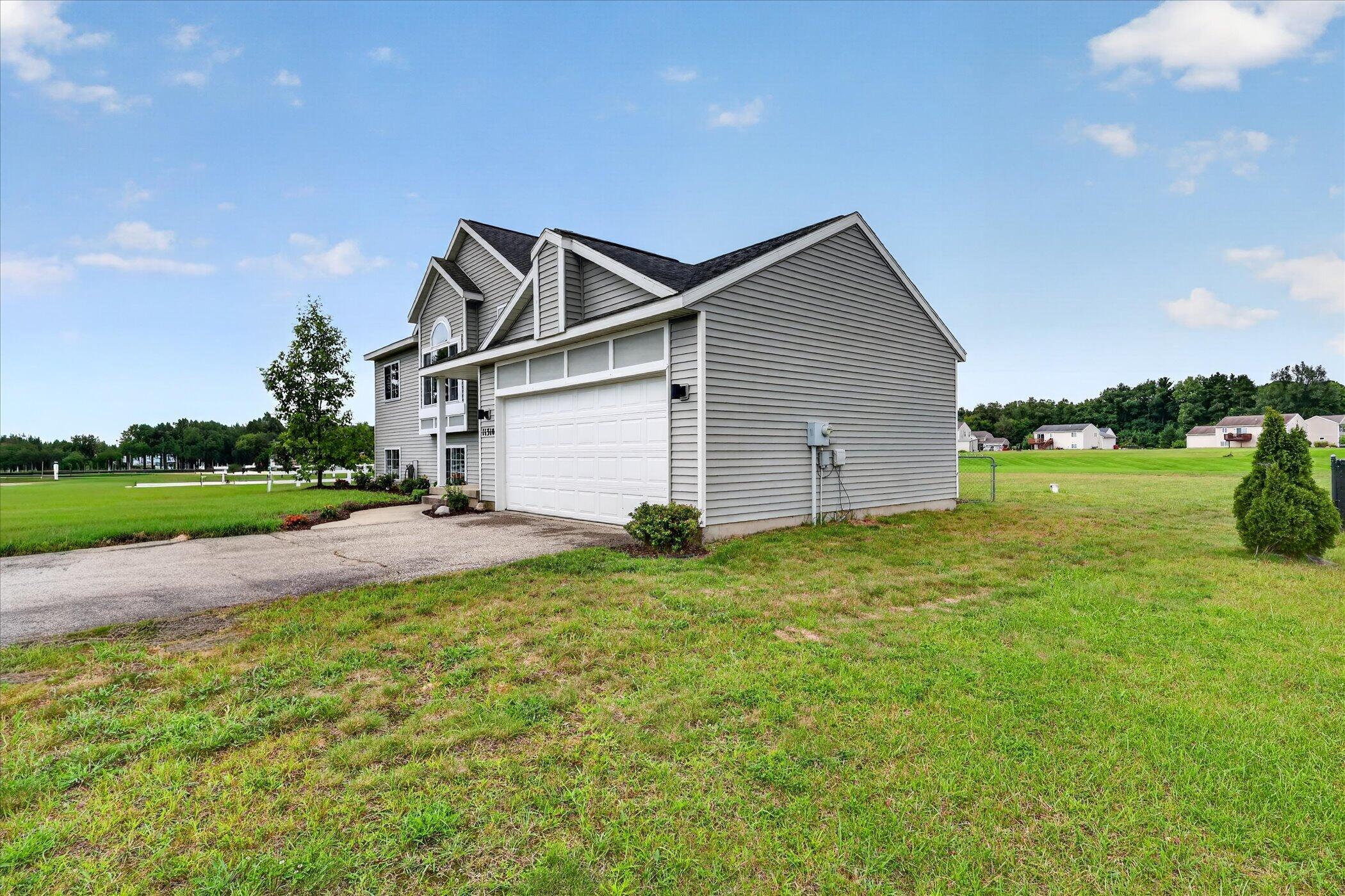 11310 Meadow Wood Circle