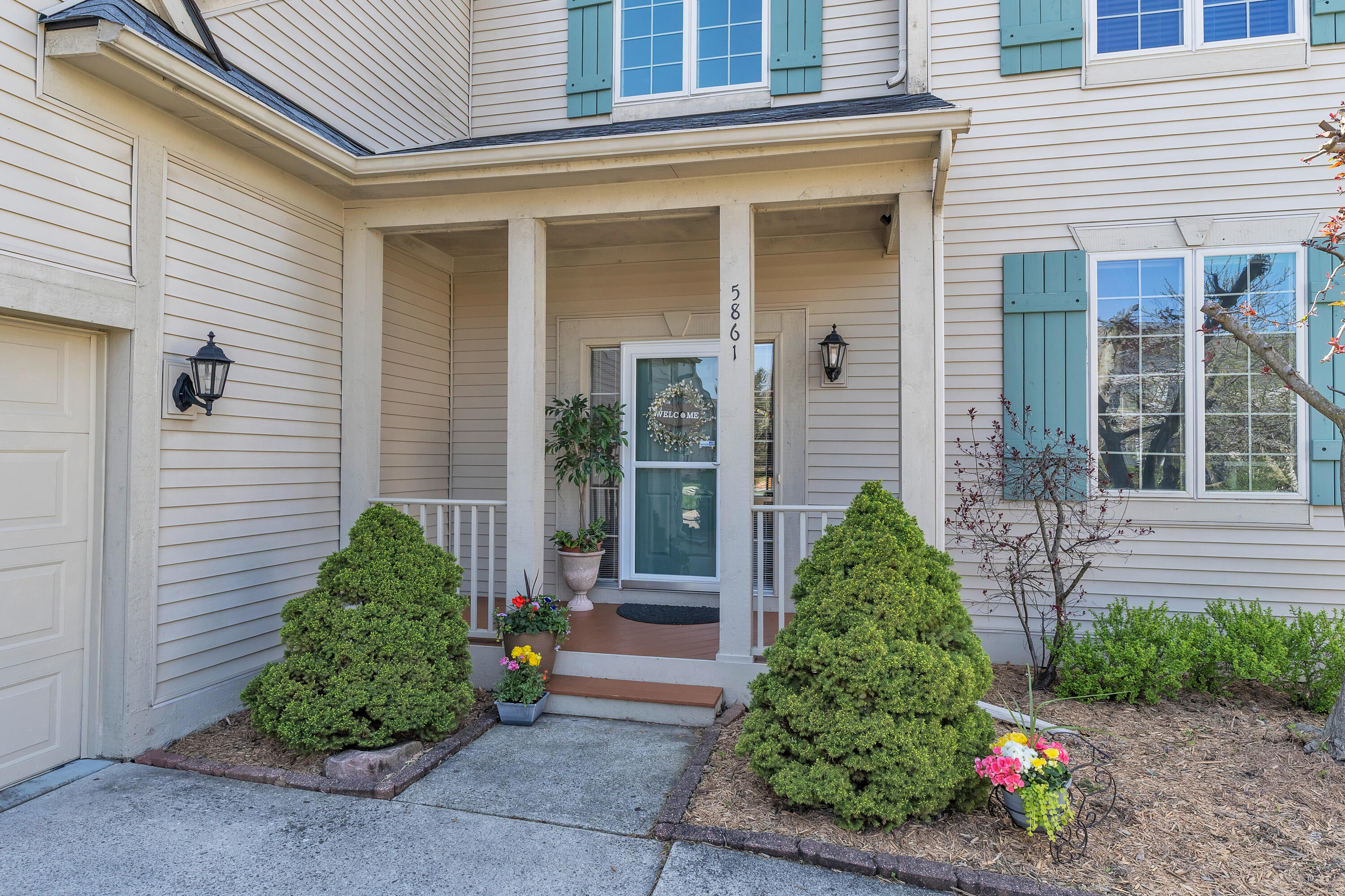 5861 Villa France Avenue