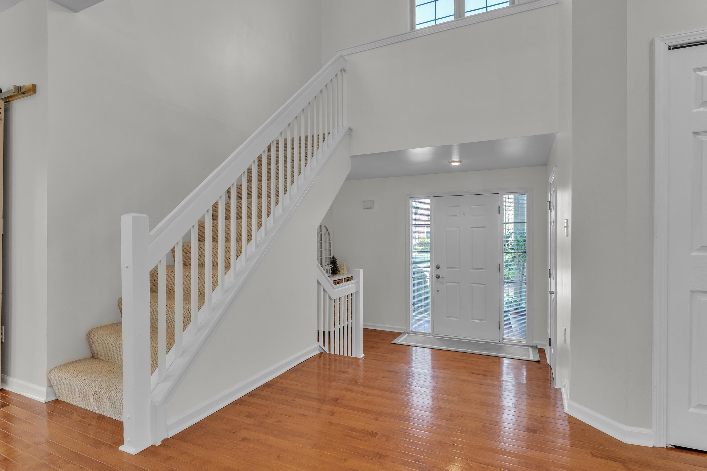 5861 Villa France Avenue