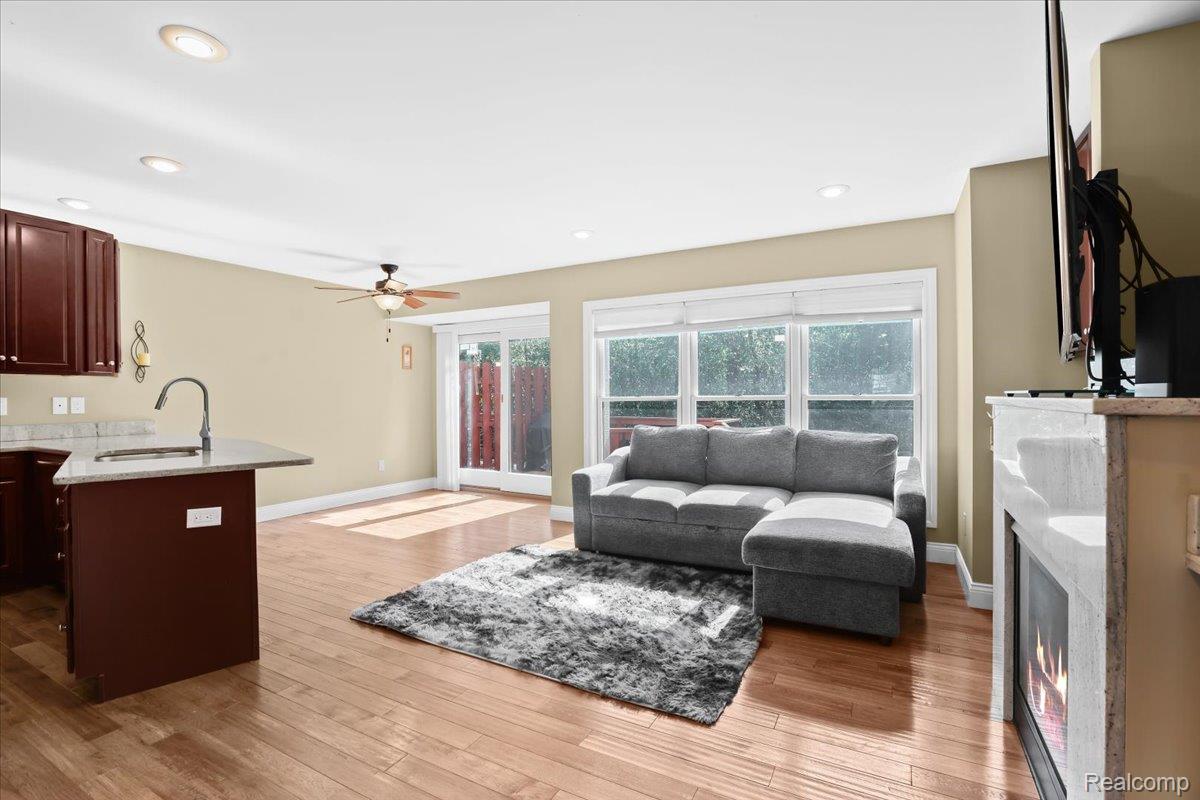 50511 Beechwood Court S