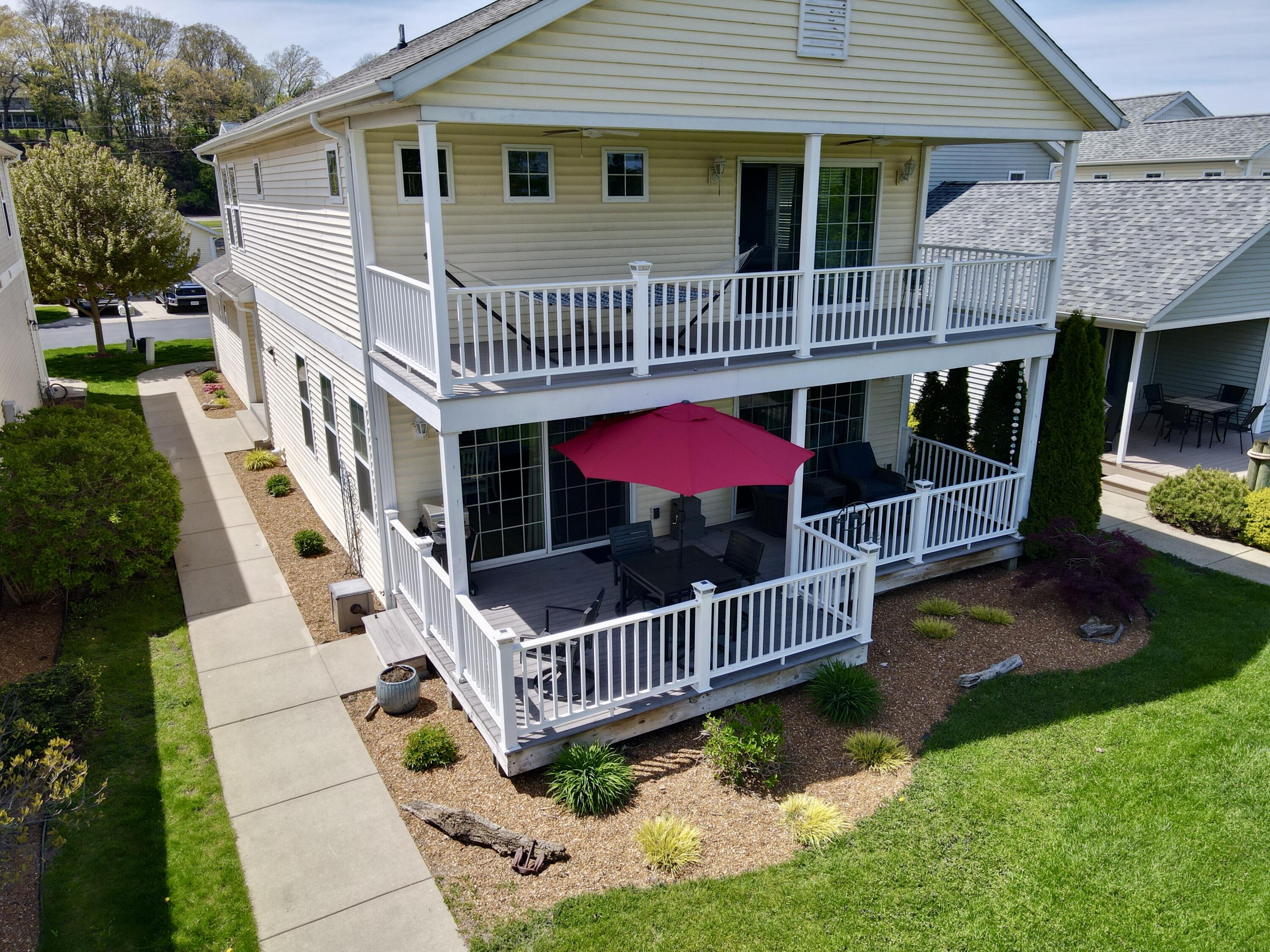 405 Anchors Way