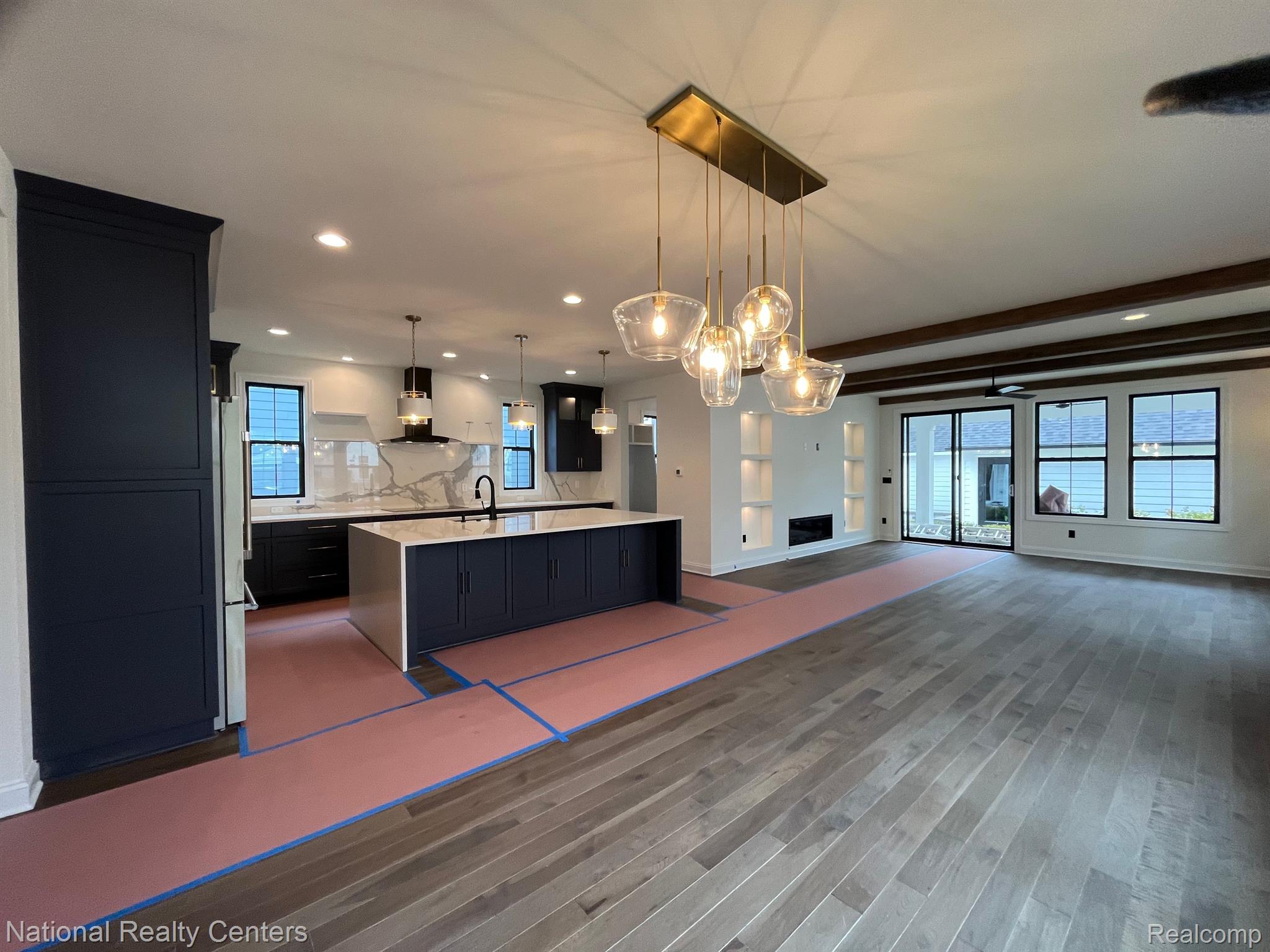 525 W ANN ARBOR Trail