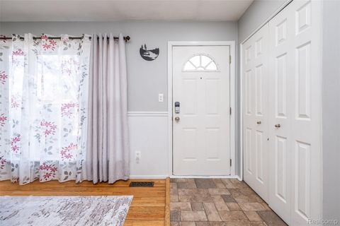 Tiny photo for 39856 Parklawn Drive, Sterling Heights City, MI 48313 (MLS # 20261015848)