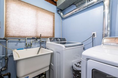 Tiny photo for 39856 Parklawn Drive, Sterling Heights City, MI 48313 (MLS # 20261015848)