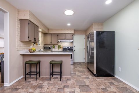 Tiny photo for 39856 Parklawn Drive, Sterling Heights City, MI 48313 (MLS # 20261015848)