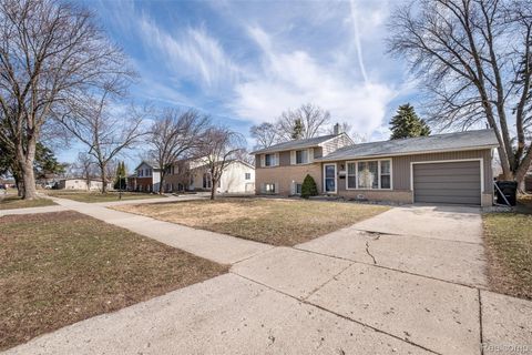 Tiny photo for 39856 Parklawn Drive, Sterling Heights City, MI 48313 (MLS # 20261015848)