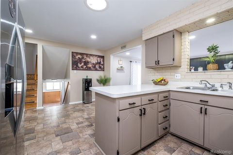 Tiny photo for 39856 Parklawn Drive, Sterling Heights City, MI 48313 (MLS # 20261015848)