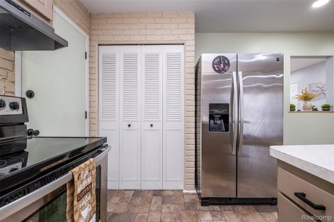 Tiny photo for 39856 Parklawn Drive, Sterling Heights City, MI 48313 (MLS # 20261015848)