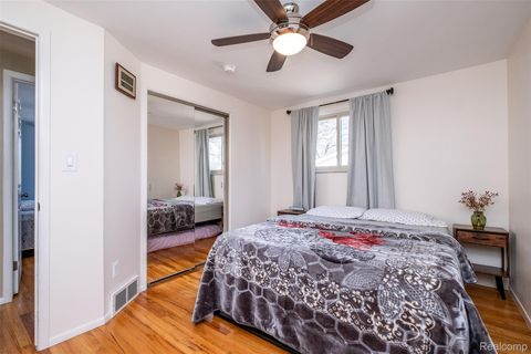 Tiny photo for 39856 Parklawn Drive, Sterling Heights City, MI 48313 (MLS # 20261015848)