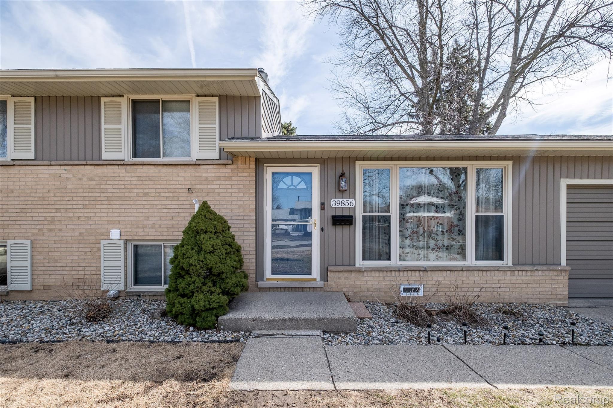 39856 Parklawn Drive