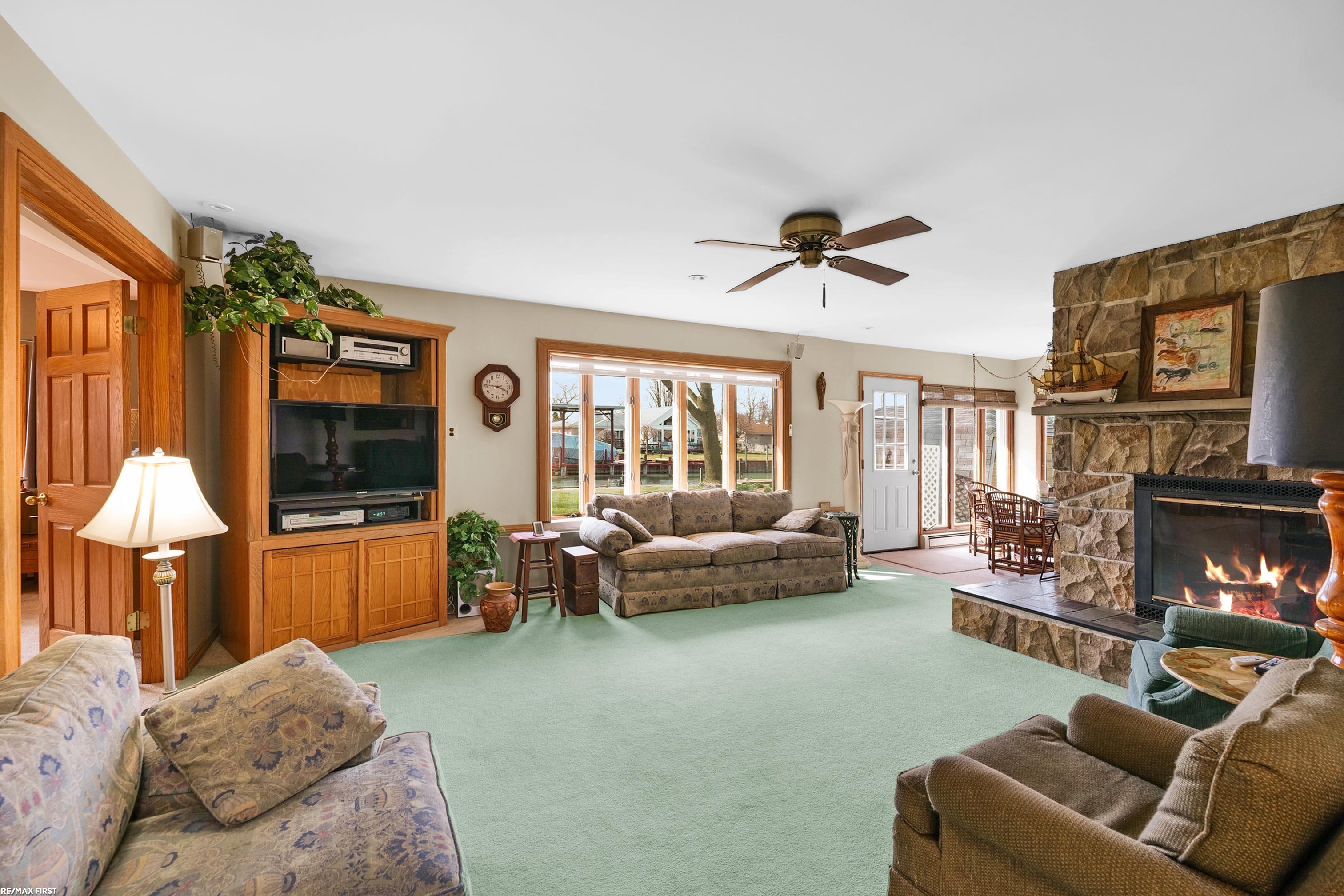 41589 Windmill Street