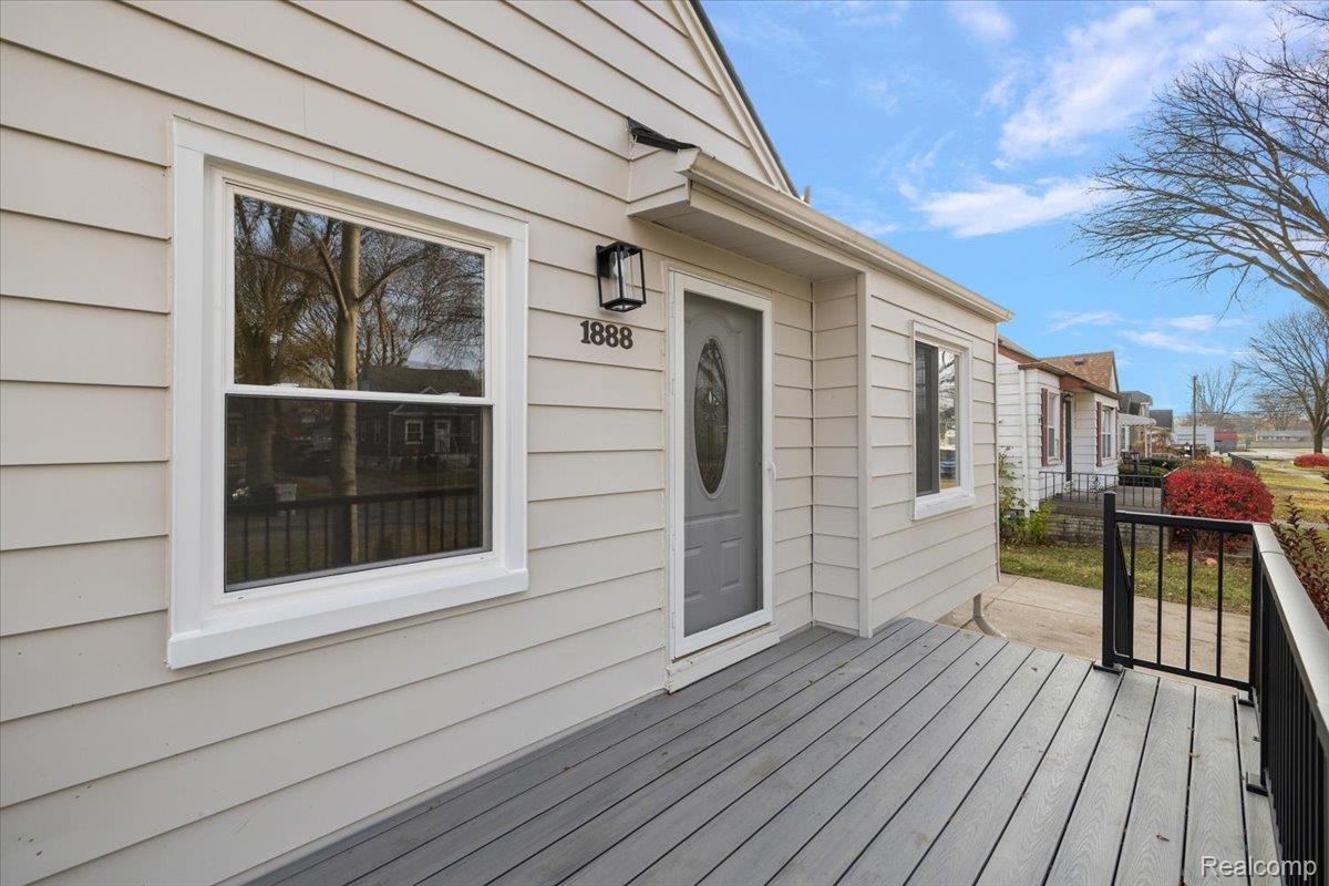 1888 Griffith Avenue