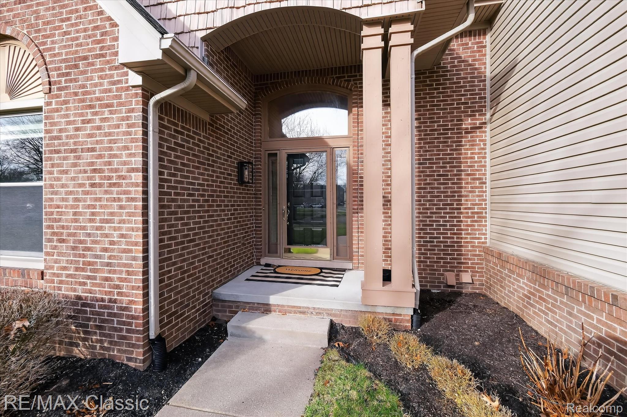 7394 Water Oaks