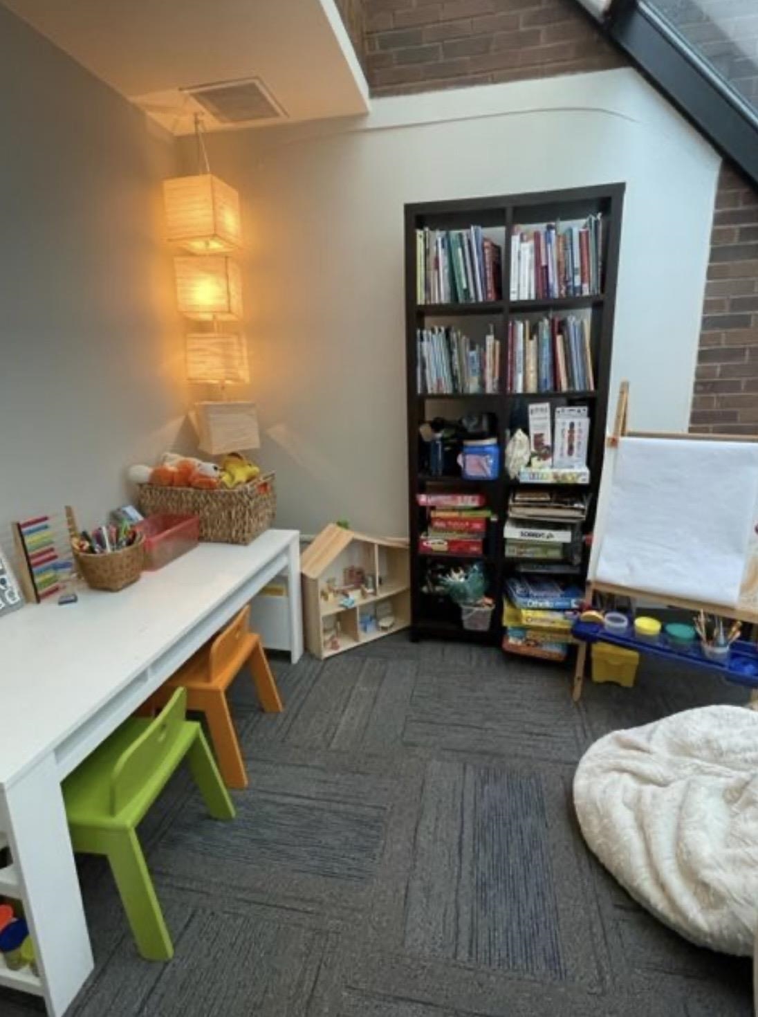 560 W Mitchell Street