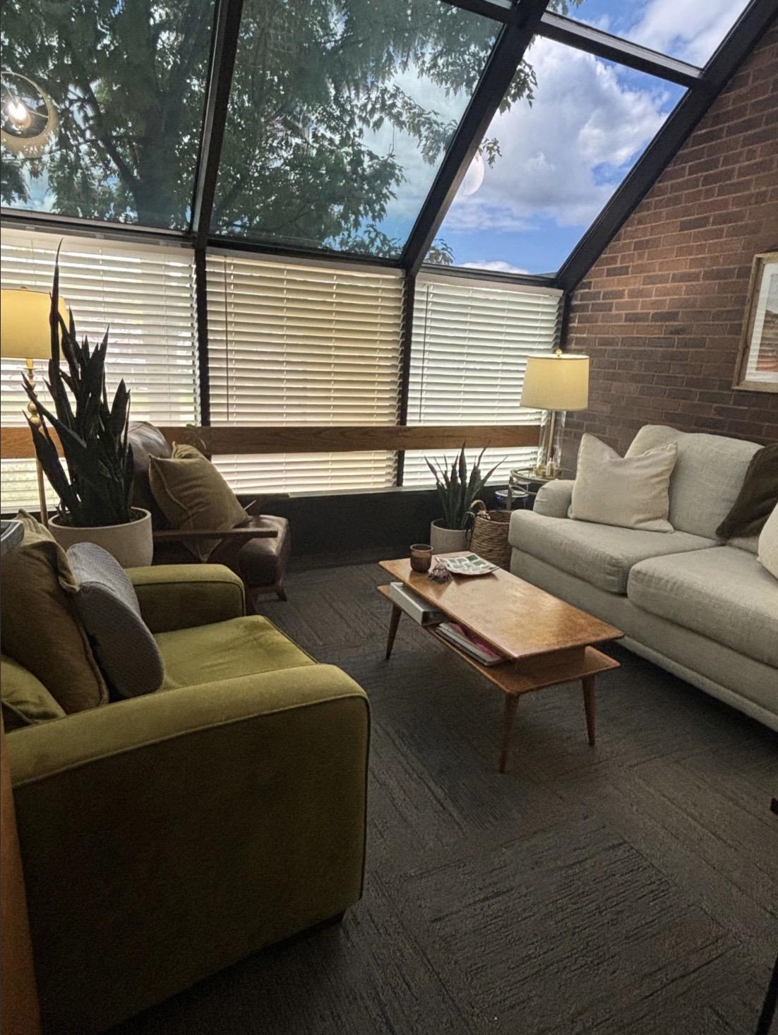 560 W Mitchell Street