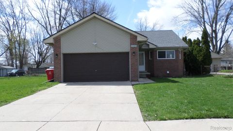 27221 Blum Street Roseville City MI 48066