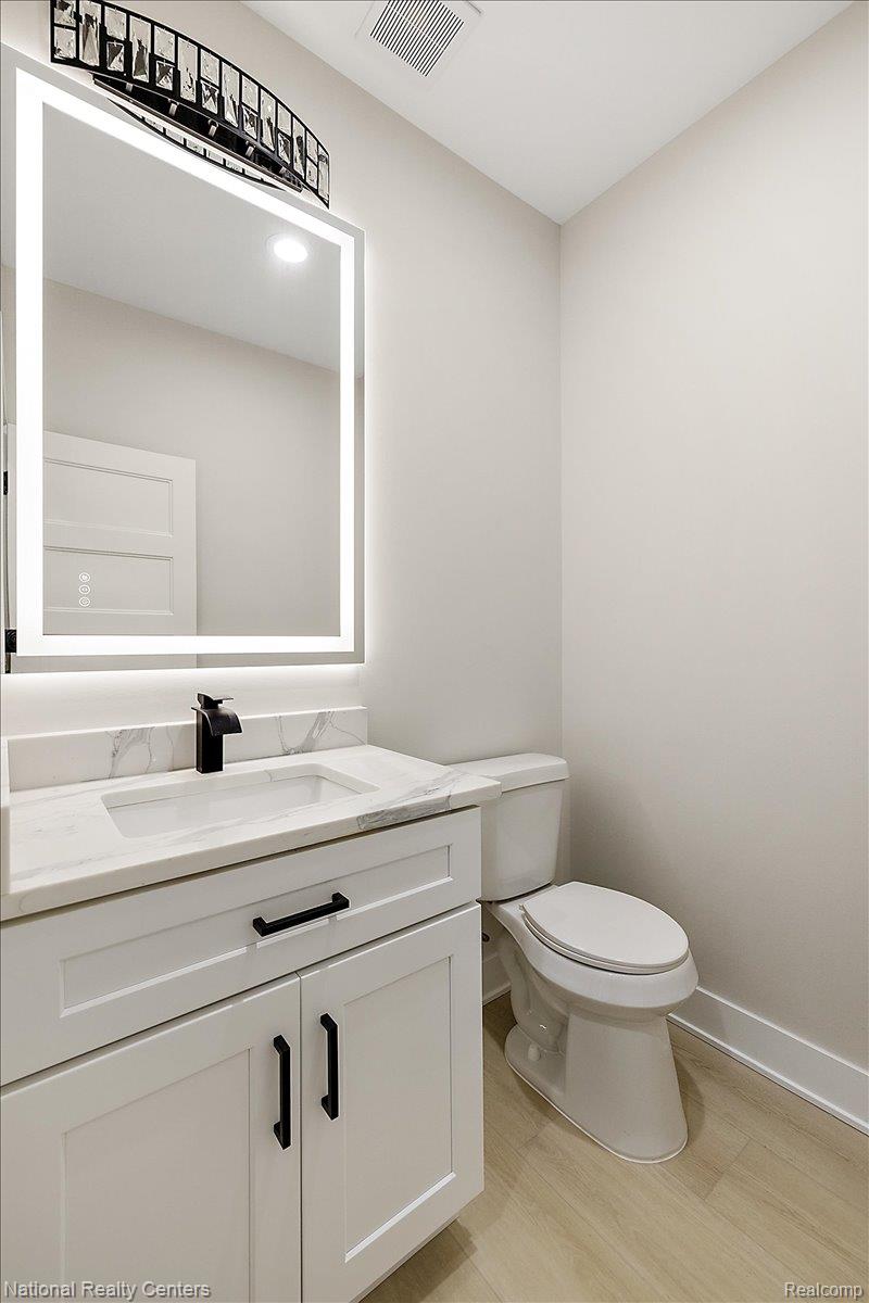 1032 E BRECKENRIDGE Street