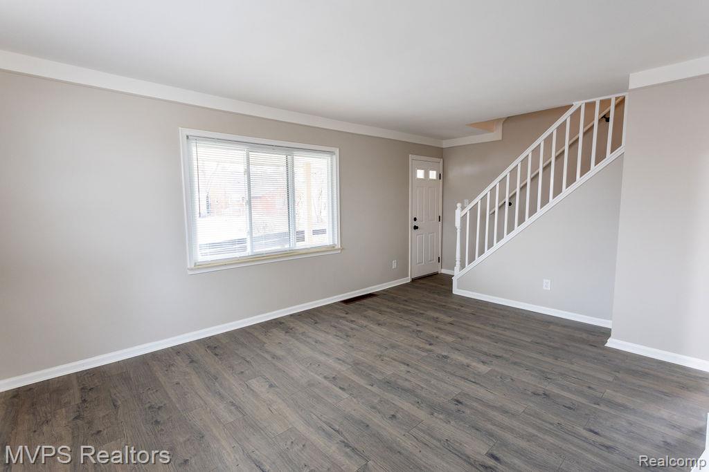 20220 Lancaster Street