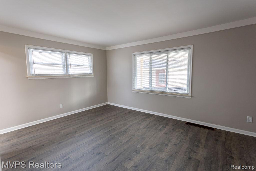 20220 Lancaster Street