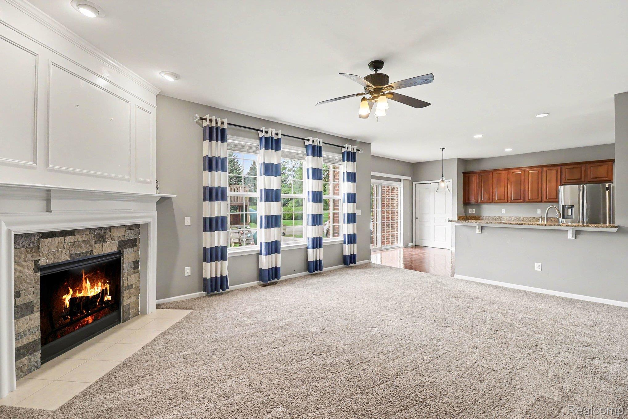 2418 Premier Lane