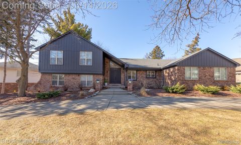 25235 CAROLLTON Farmington Hills City MI 48335