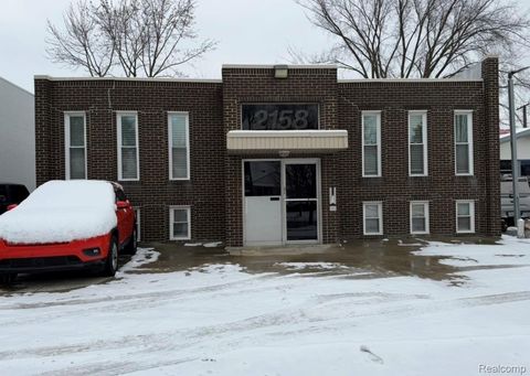 2158 11 Mile Road Berkley City MI 48072