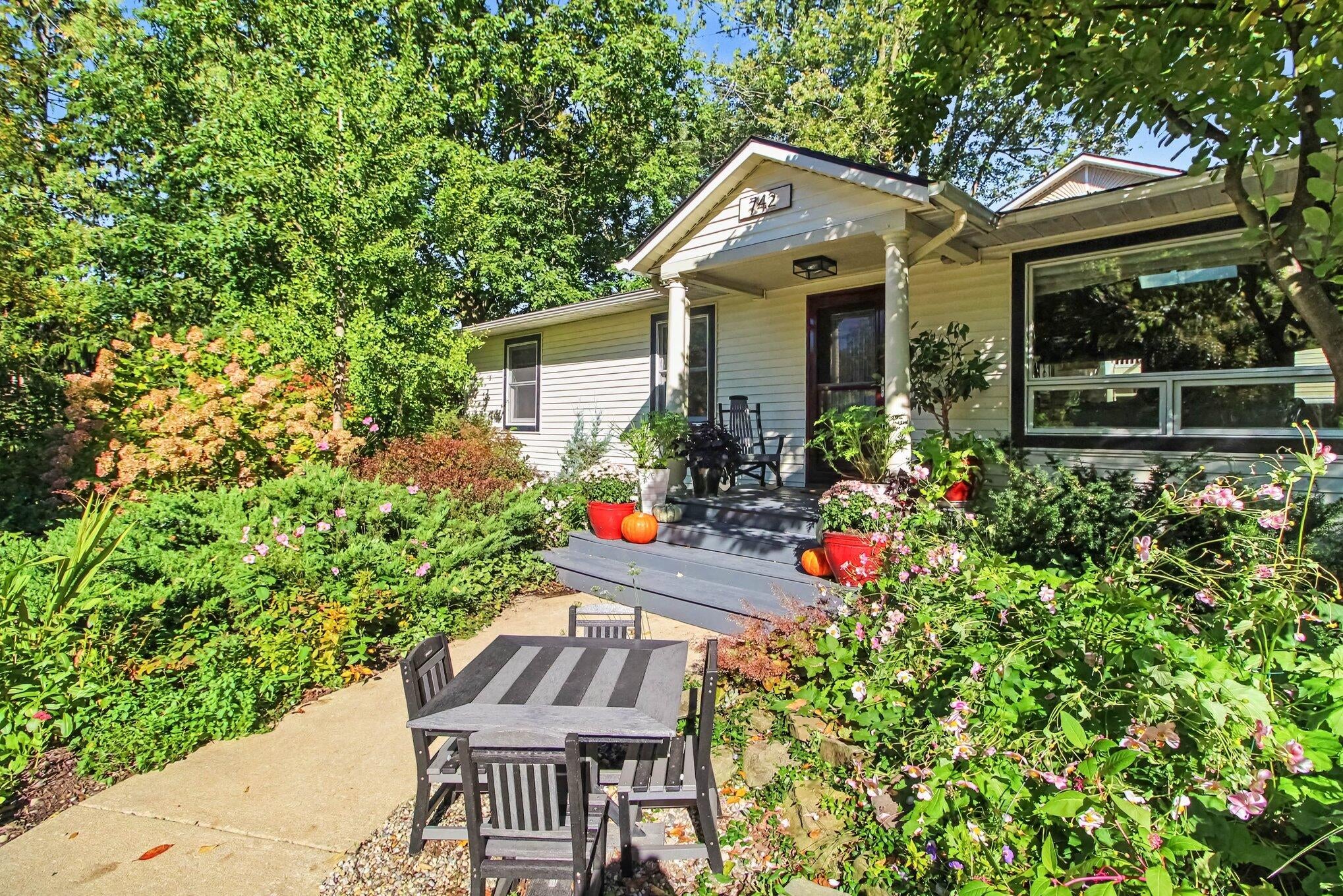 742 Kuehnle Avenue