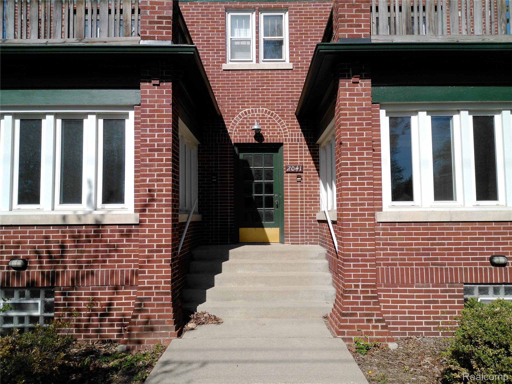 2041 N Main Street