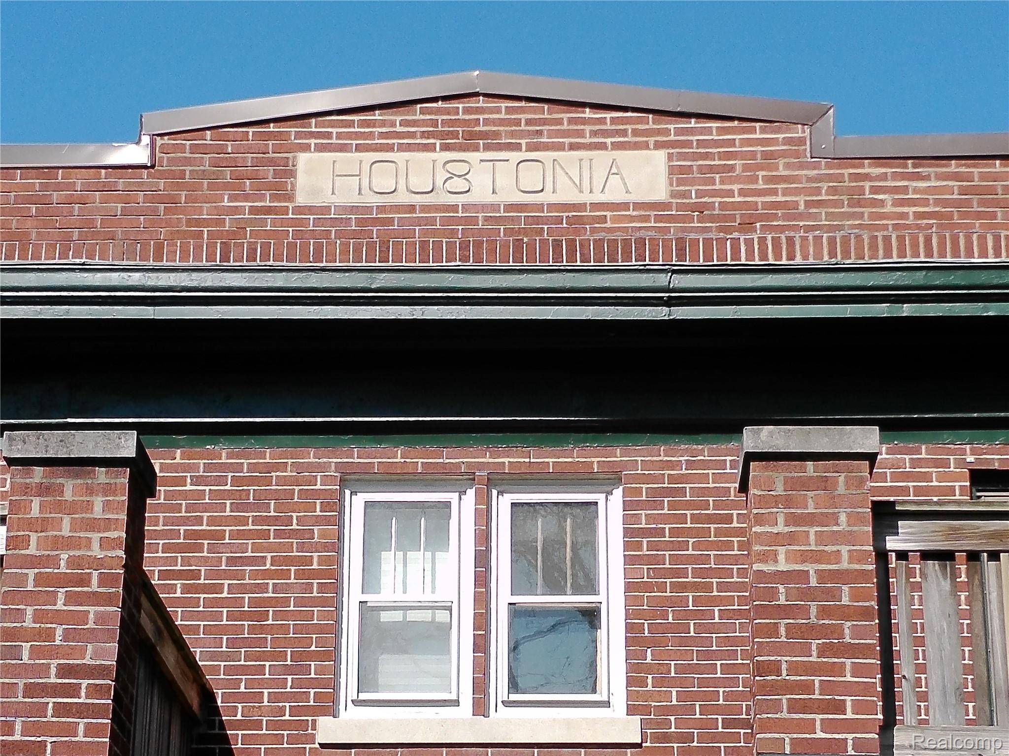 2041 N Main Street