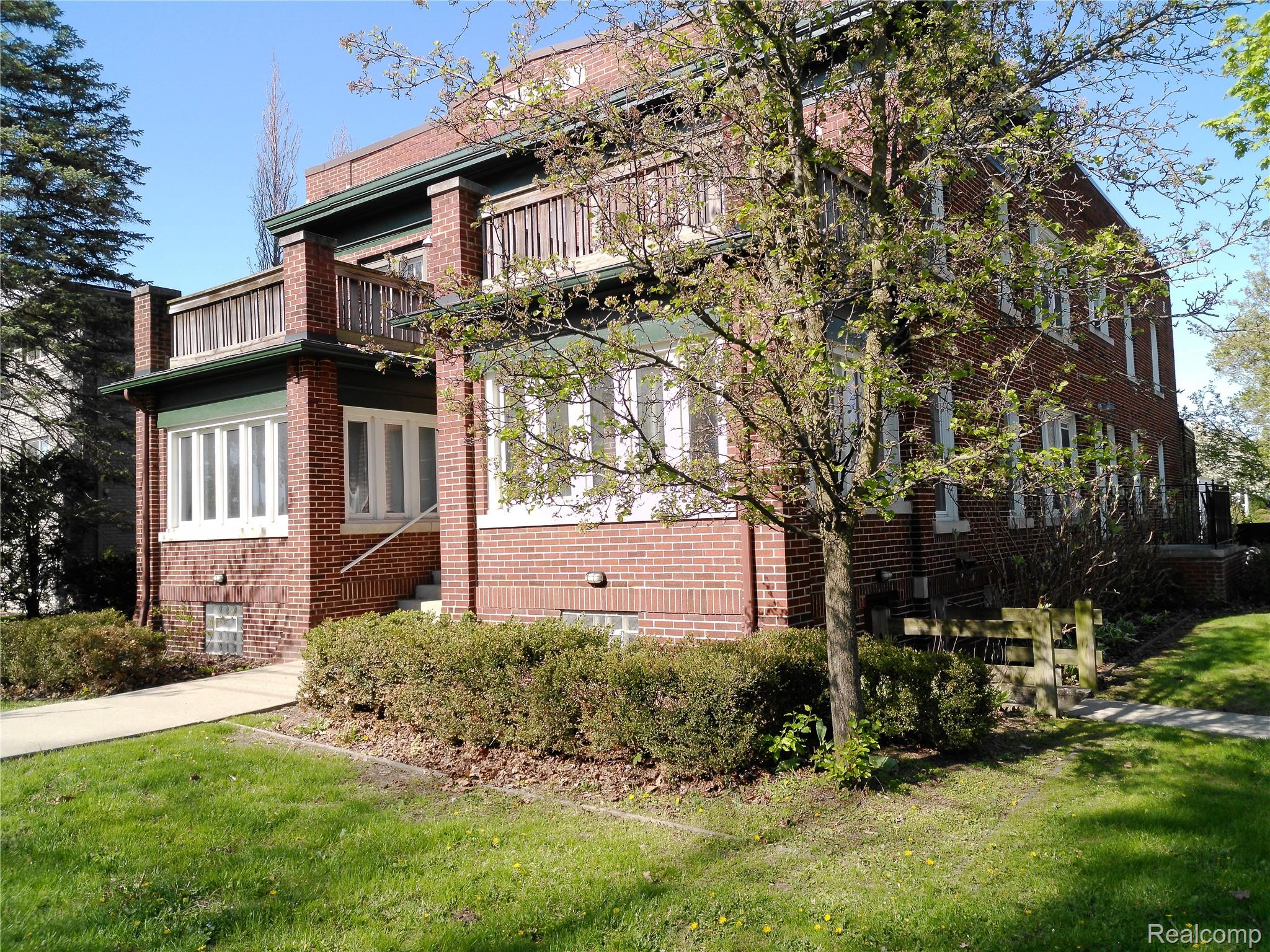 2041 N Main Street
