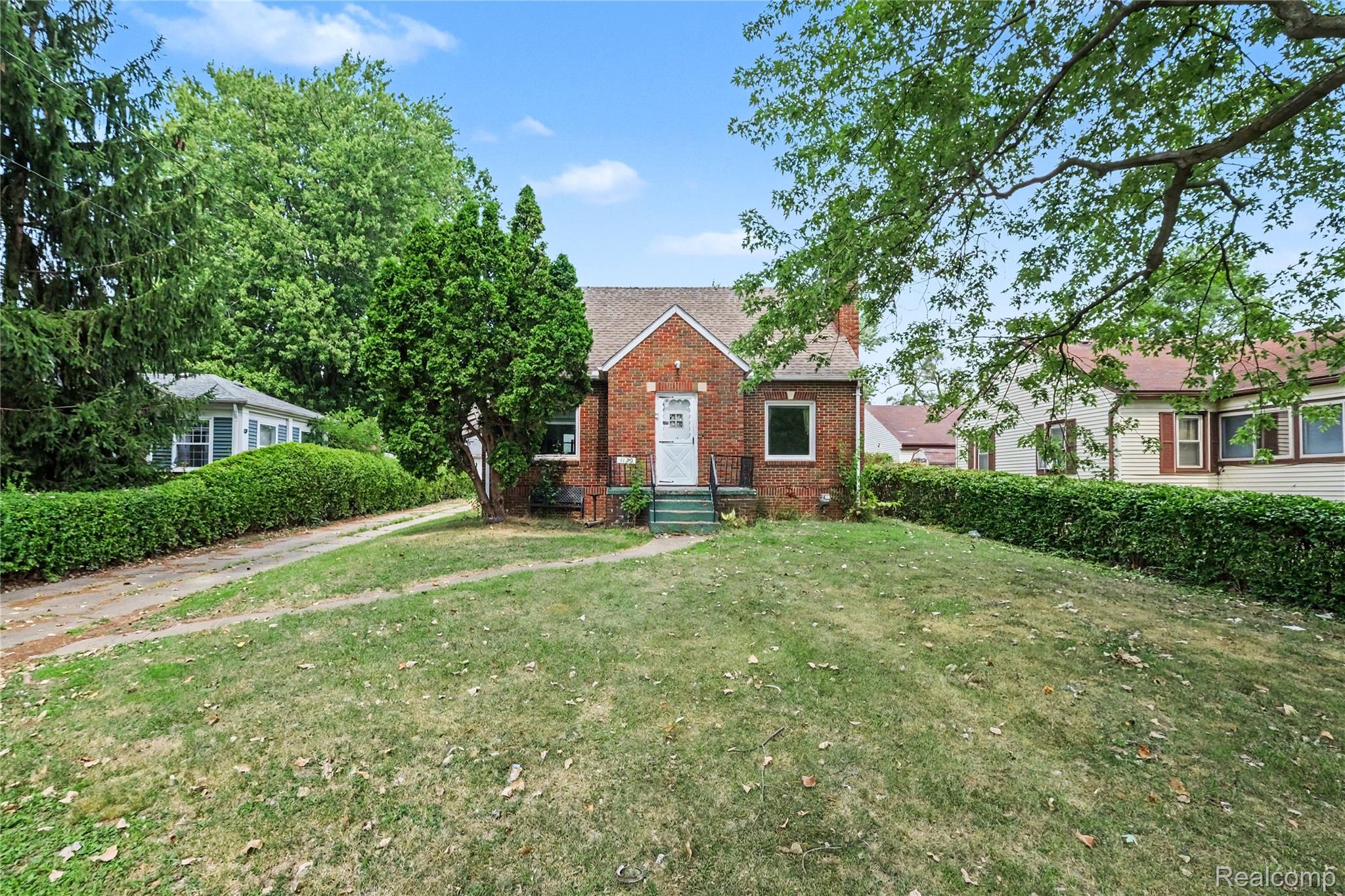 1129 E Bristol Road
