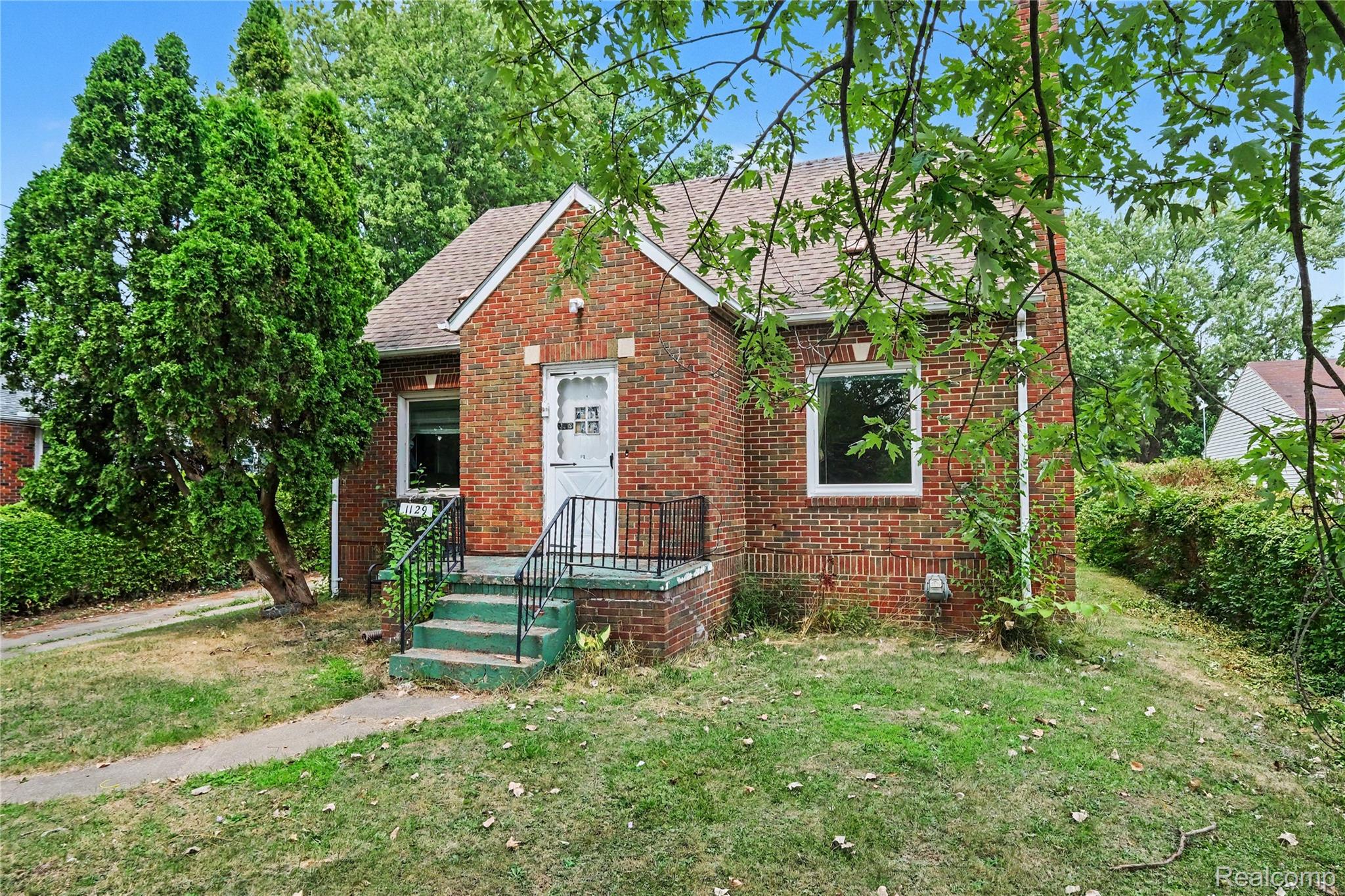1129 E Bristol Road