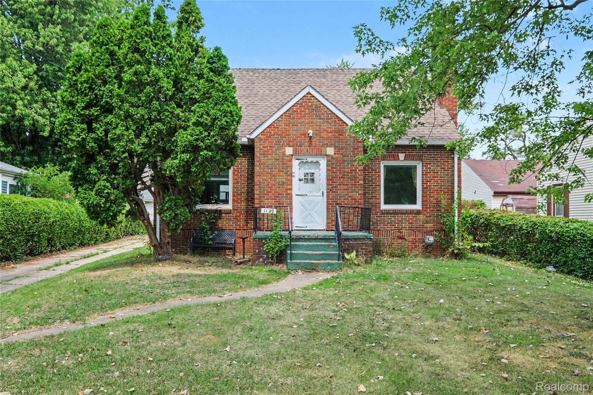 1129 E Bristol Road