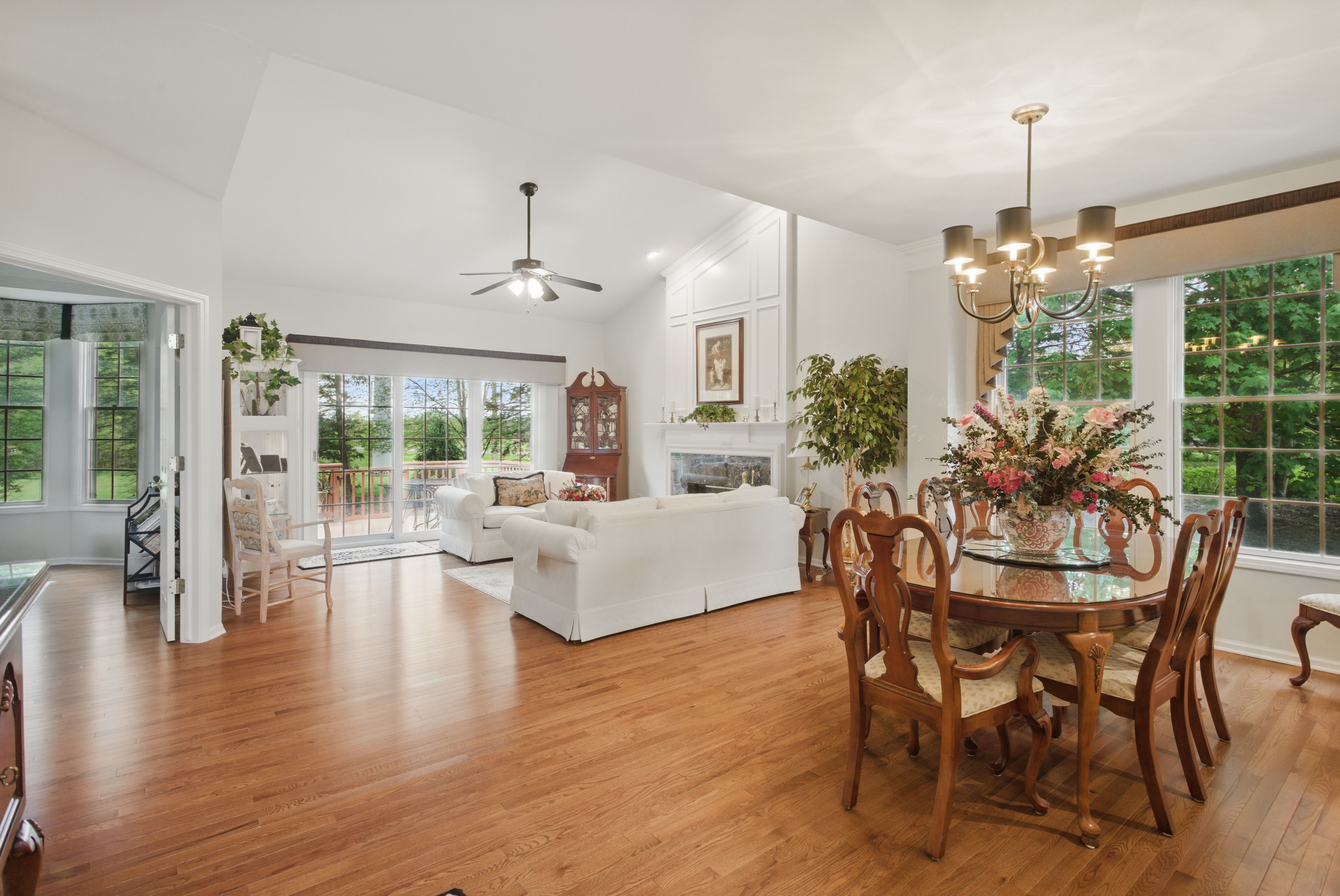 Plymouth Charter Township Wayne, Michigan 48170, United States, 3 Bedrooms Bedrooms, ,3 BathroomsBathrooms,Residential,Pending,130020