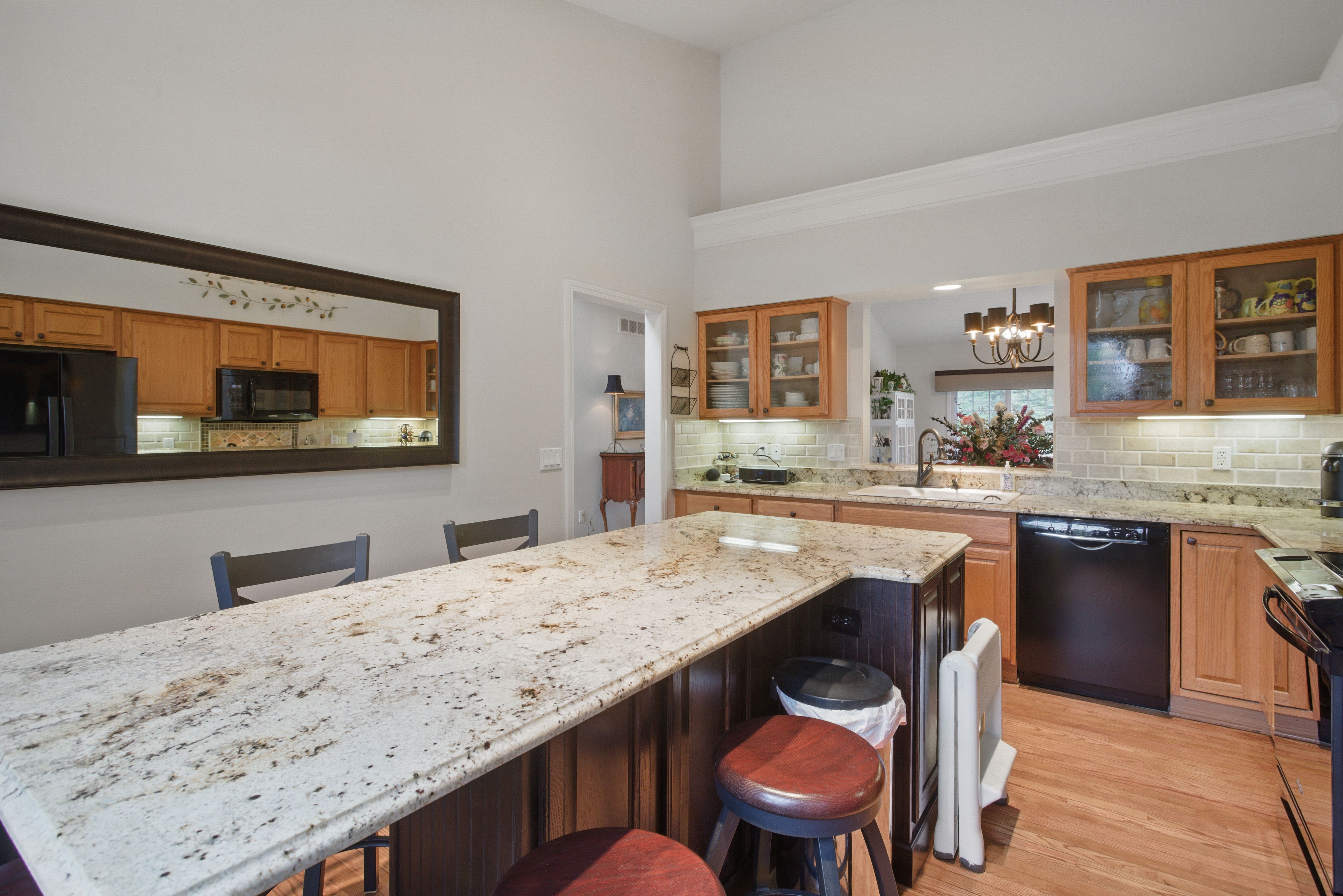 Plymouth Charter Township Wayne, Michigan 48170, United States, 3 Bedrooms Bedrooms, ,3 BathroomsBathrooms,Residential,Pending,130020