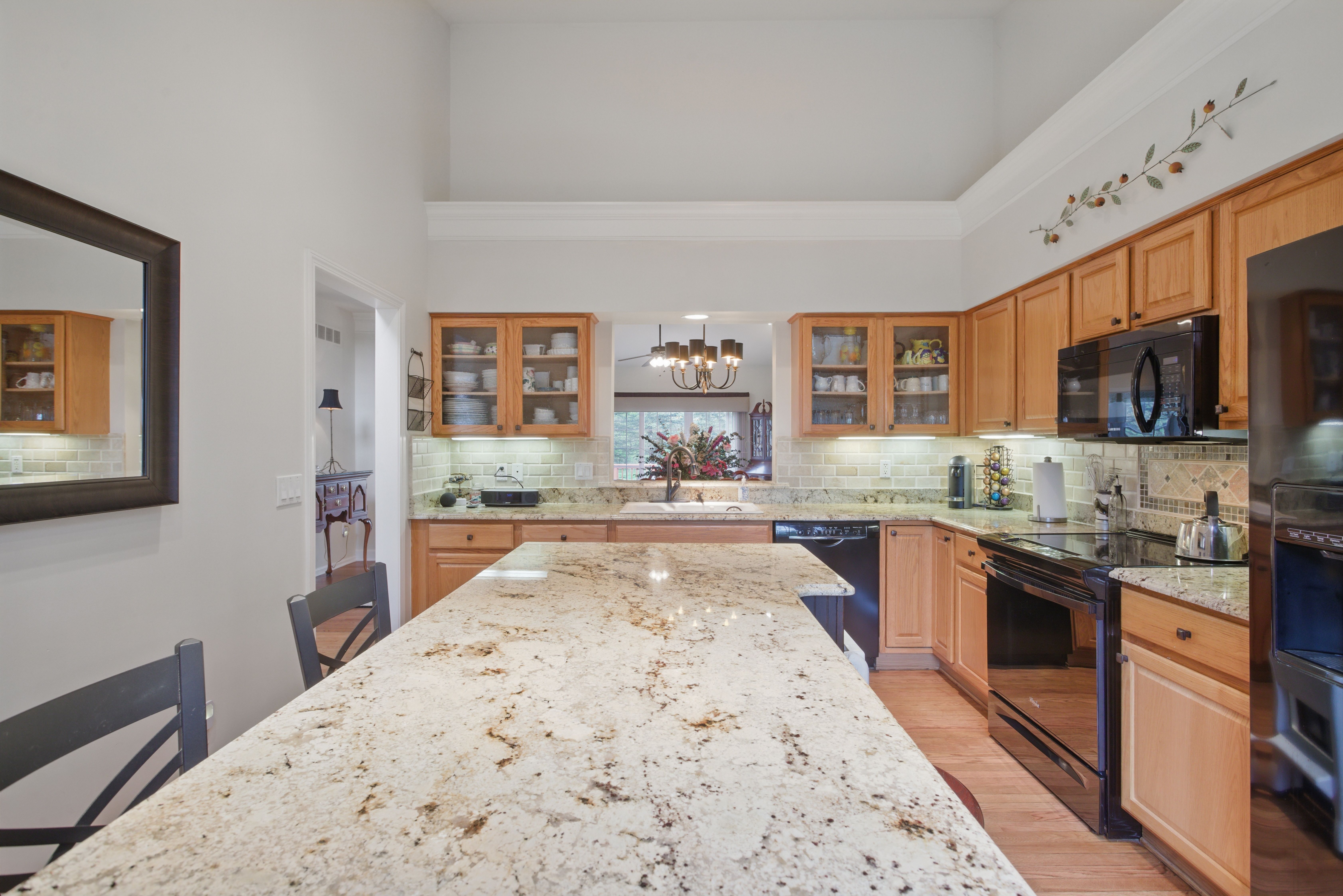 Plymouth Charter Township Wayne, Michigan 48170, United States, 3 Bedrooms Bedrooms, ,3 BathroomsBathrooms,Residential,Pending,130020