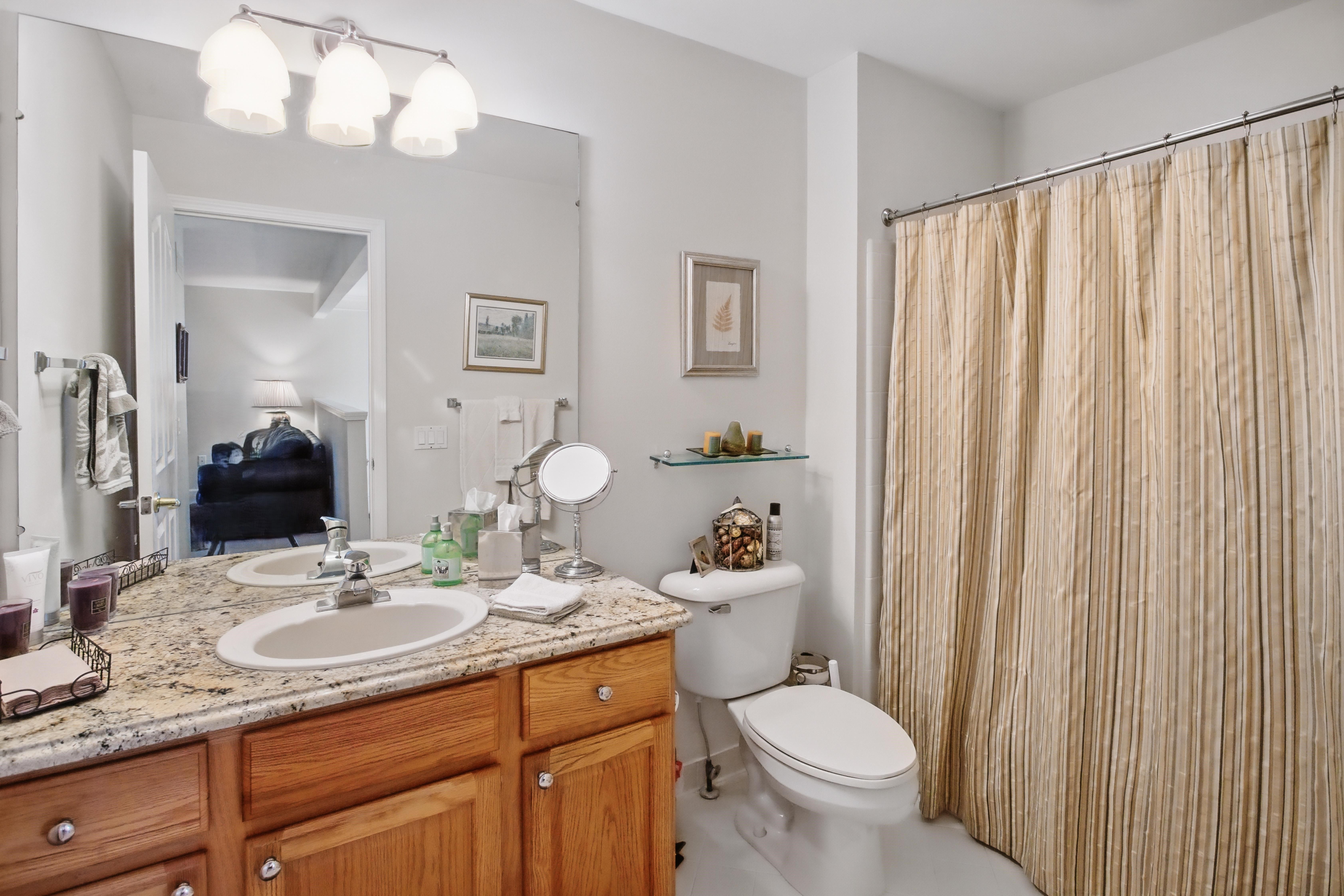 Plymouth Charter Township Wayne, Michigan 48170, United States, 3 Bedrooms Bedrooms, ,3 BathroomsBathrooms,Residential,Pending,130020