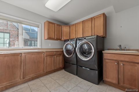 Tiny photo for 570 Pierce Street, Birmingham City, MI 48009 (MLS # 20261010275)