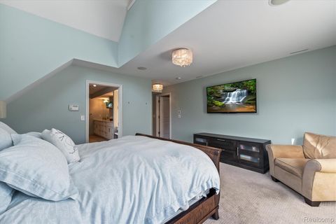 Tiny photo for 570 Pierce Street, Birmingham City, MI 48009 (MLS # 20261010275)