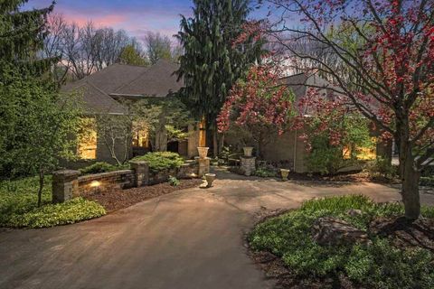 1293 HUNTCLIFF Milford Charter Township Oakland MI 48380