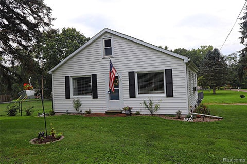 Photo for 5018 E Grand River Road