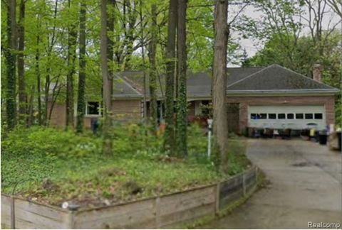 5127 Dye Hill Court Flint Charter Township MI 48532