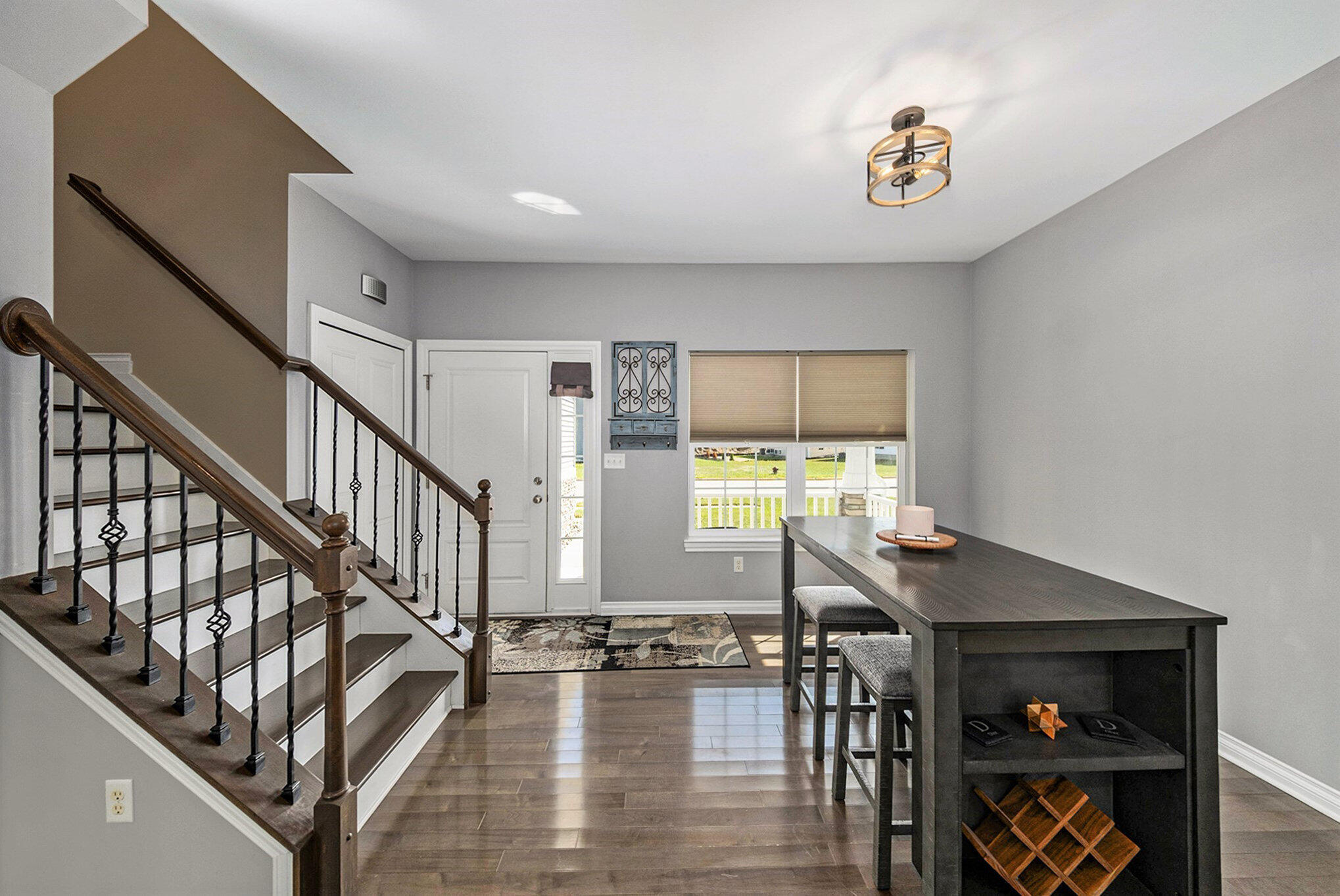 1462 Eisenhower Lane