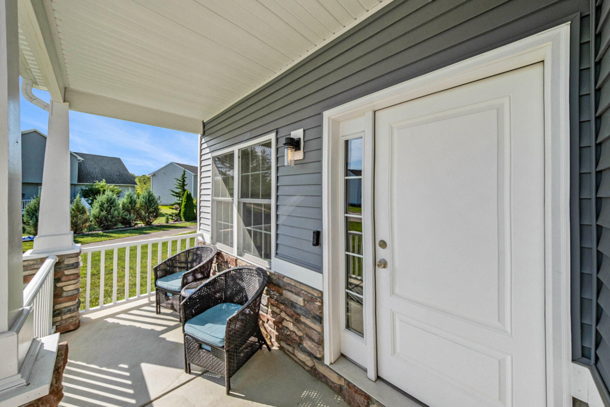 1462 Eisenhower Lane