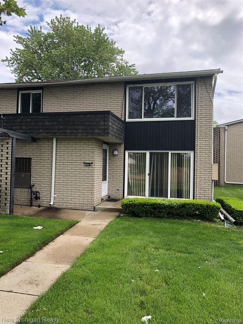 8201 Kennedy Circle 4 Warren City MI 48093