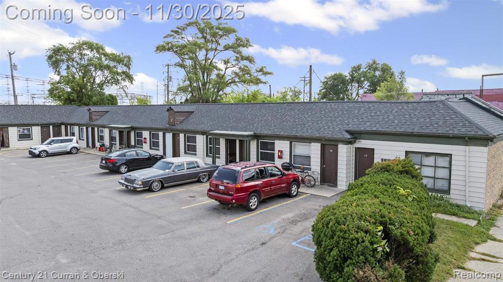 44784 Woodward Avenue