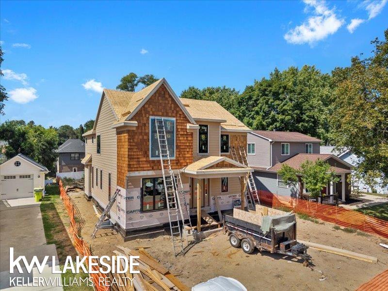 761 LOUNSBURY Avenue